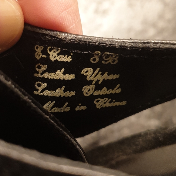 ELIZABETH AND JAMES Booties - sz 8 - Picture 6 of 8